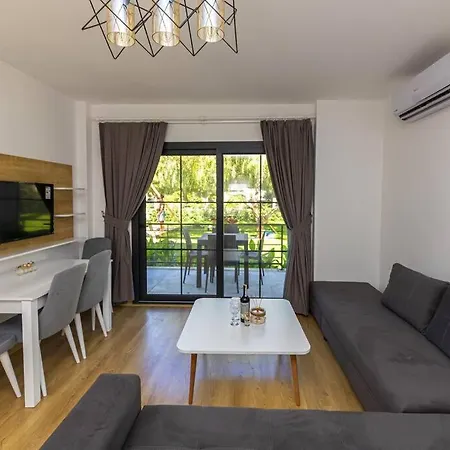 1 Bedroom With Common Garden In The Heart Of Bodrum - La Morada 1 *